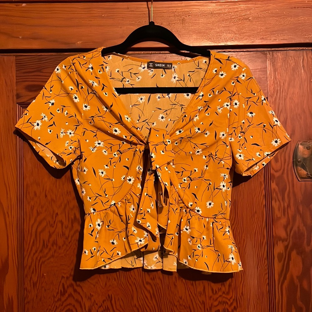 Tie Front Crop Top